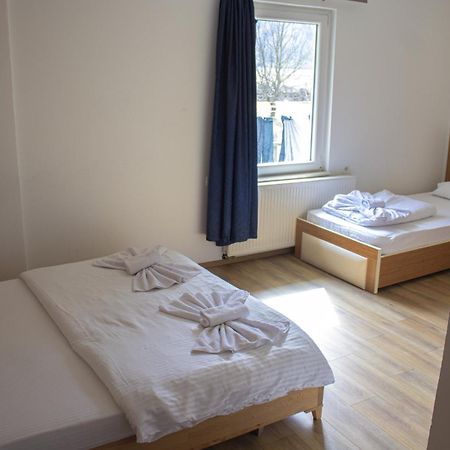 Bujtinat E Lugines Valbone Aparthotel Екстериор снимка
